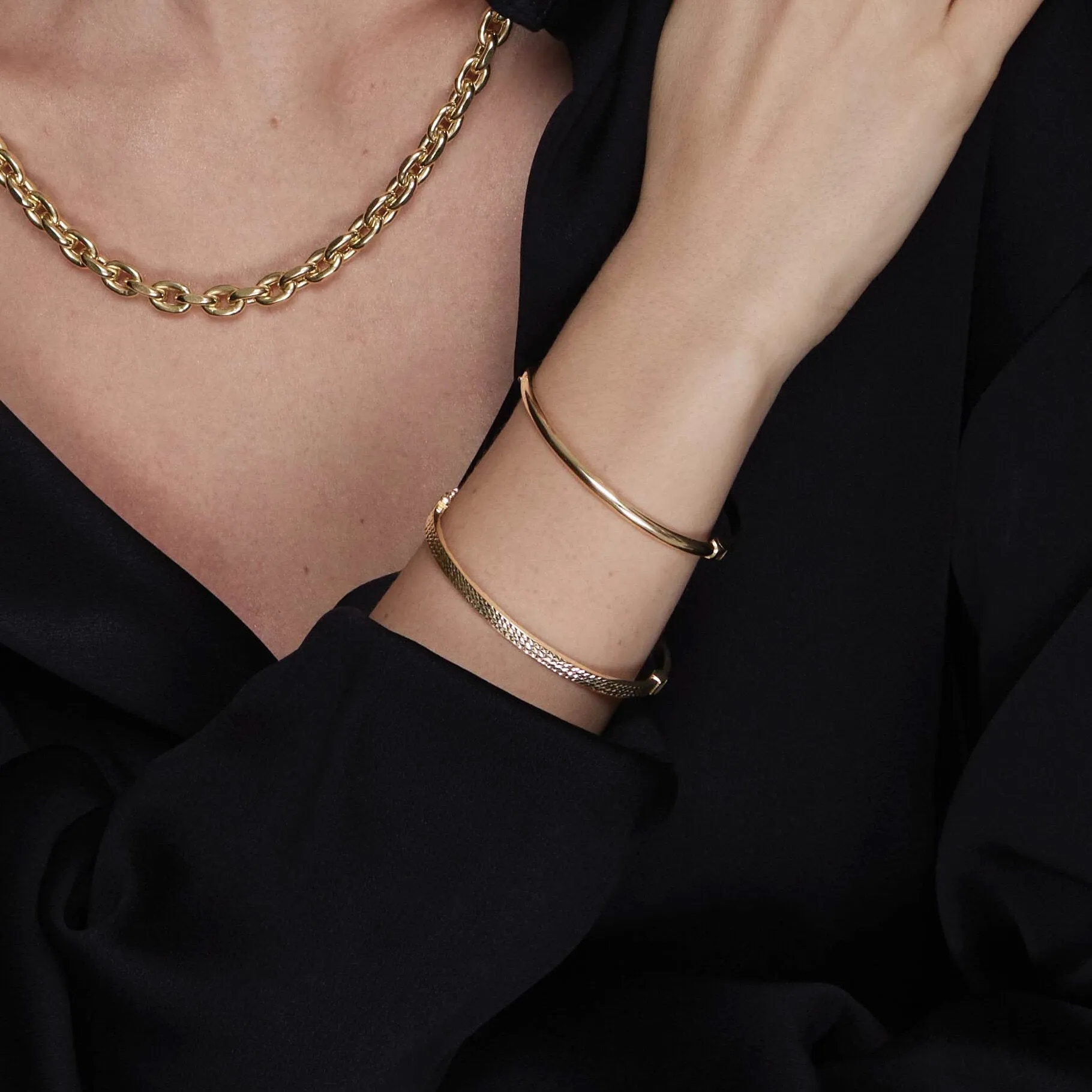 3mm Diamond-Cut Square Tube Bangle Bracelet 14K Yellow Gold